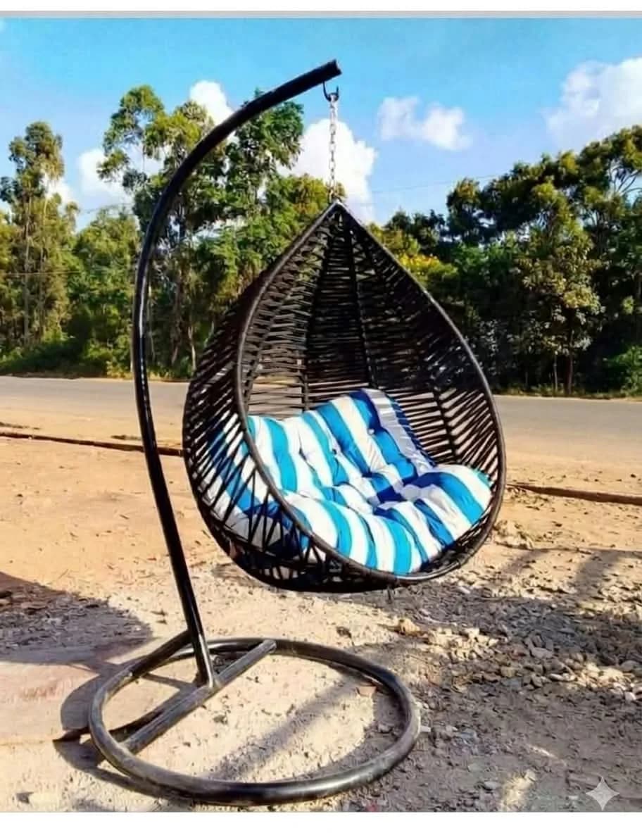 Egg Swing with Stand