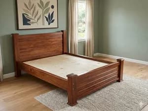 Brown Mahogany Bed - 5*6