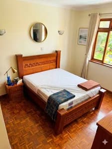 Mahogany Bed with Bedside Tables - 5*6