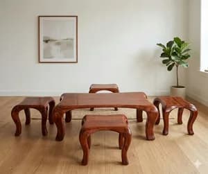 Sophisticated Solid Mahogany Coffee Table with 4 Natural-Colour Stools