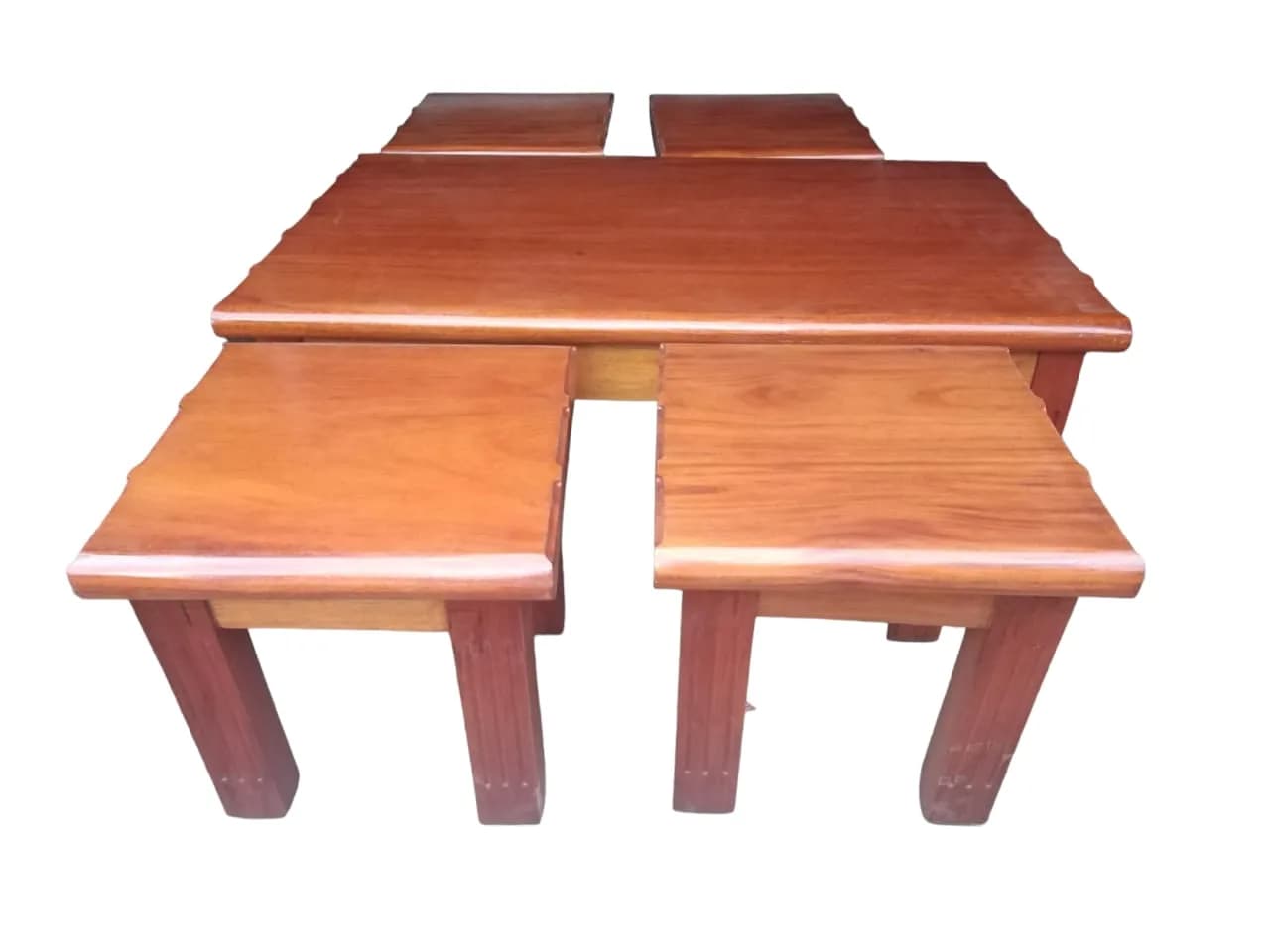 Modern Mahogany Coffee Table with 4 Natural-Colour Stools